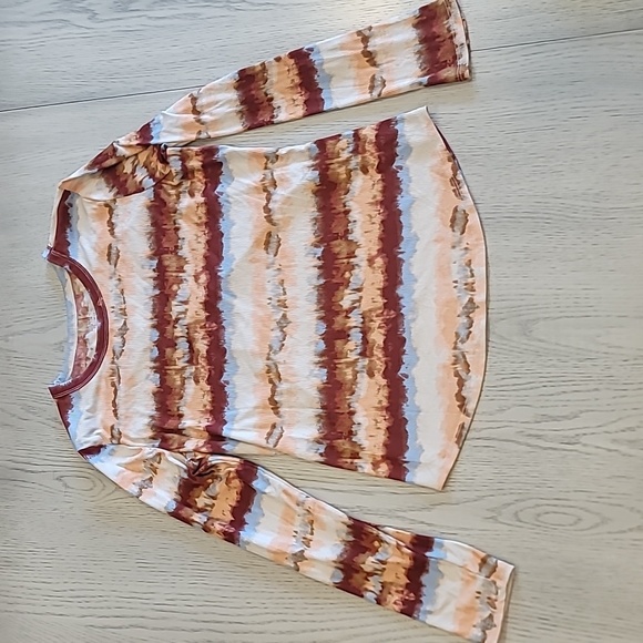 No Boundaries Tops - TieDie Long Sleeved Shirt